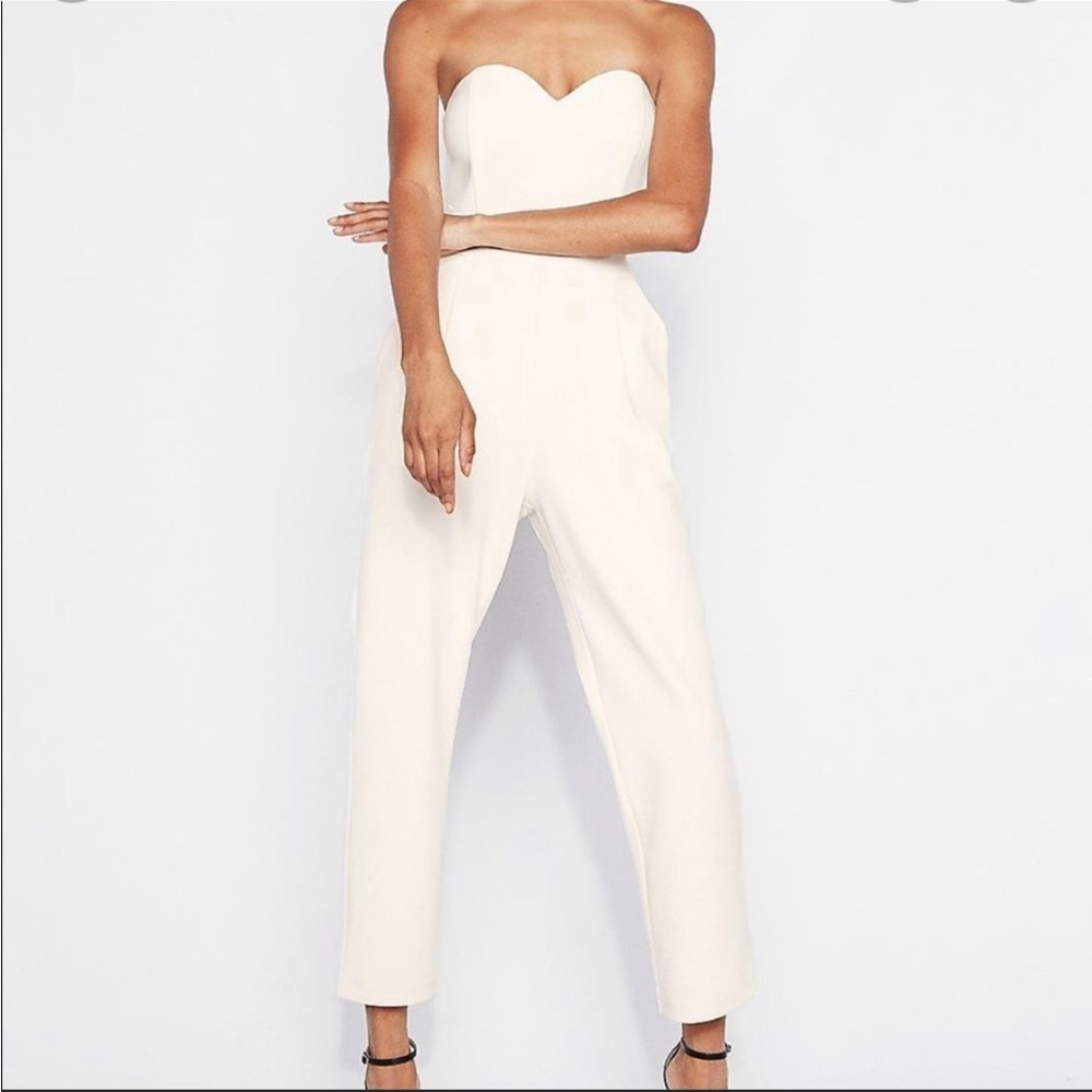 White, sweetheart neck jumpsuit